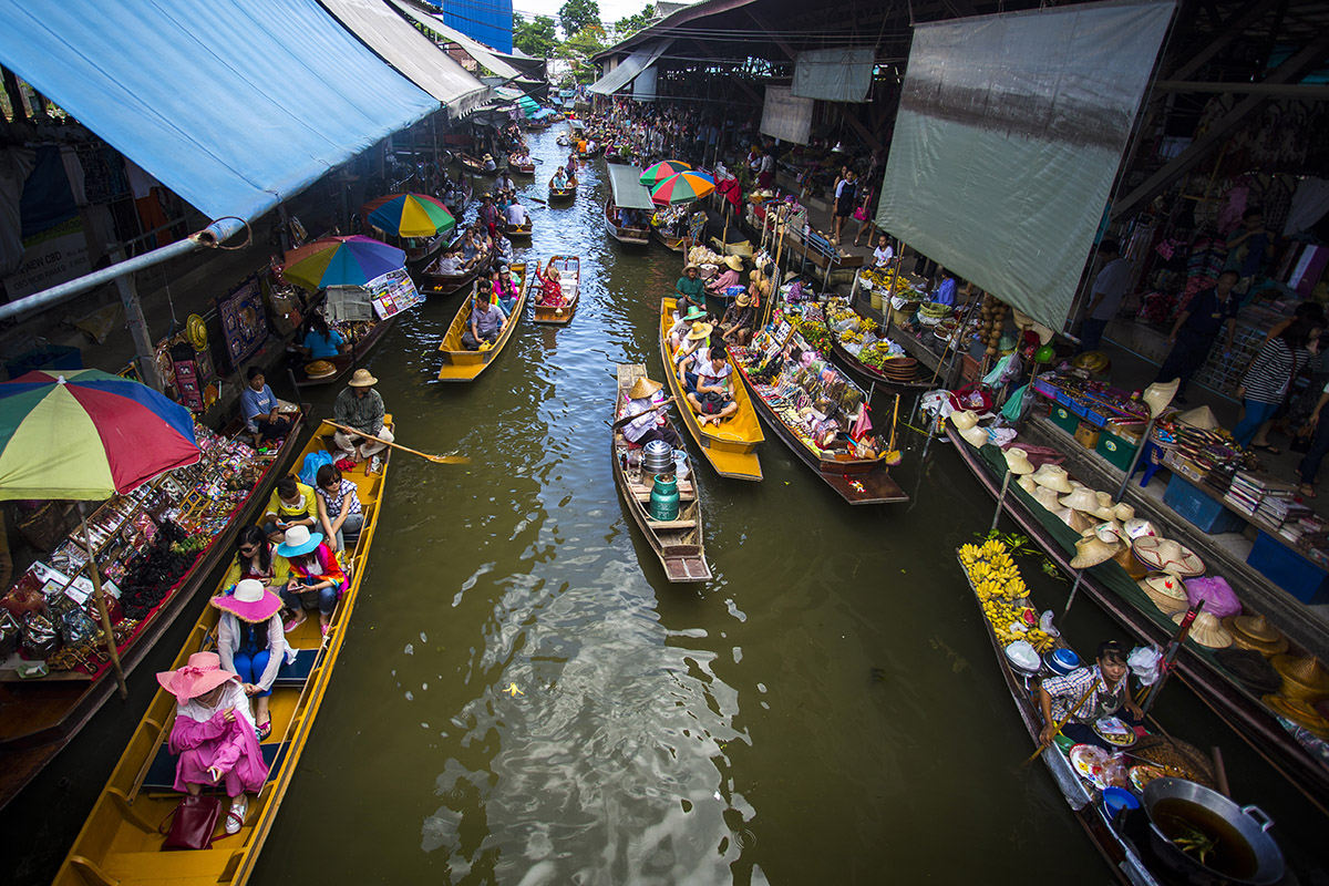 Damnoen Saduak Floating Market